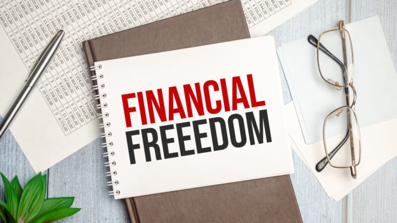Achieving Financial Freedom: 12 Habits to Transform Your Life